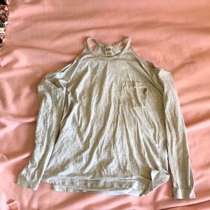 Open shoulder VS PINK med. gray long sleeve shirt